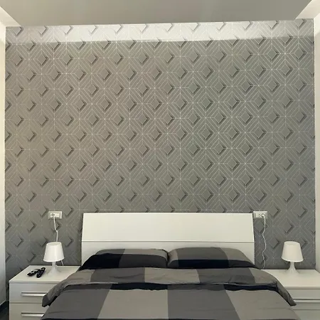 Napolitudine 4* נאפולי