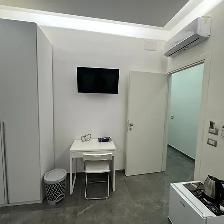 Napolitudine 4* נאפולי