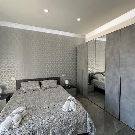 Napolitudine לינה וארוחת בוקר 4*