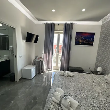 Napolitudine נאפולי