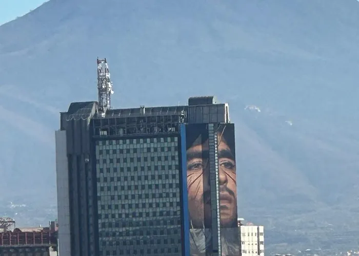 Napolitudine 4* Νάπολη