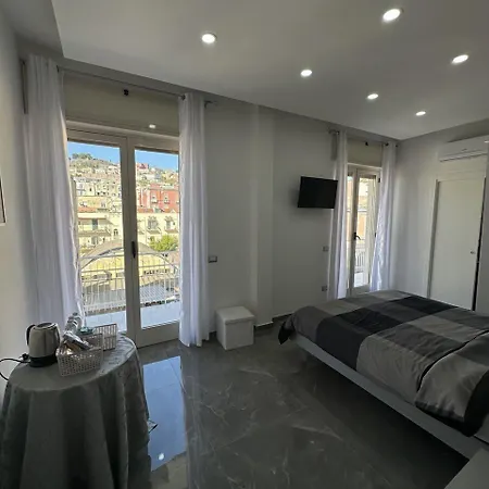 Napolitudine Bed & Breakfast 4*